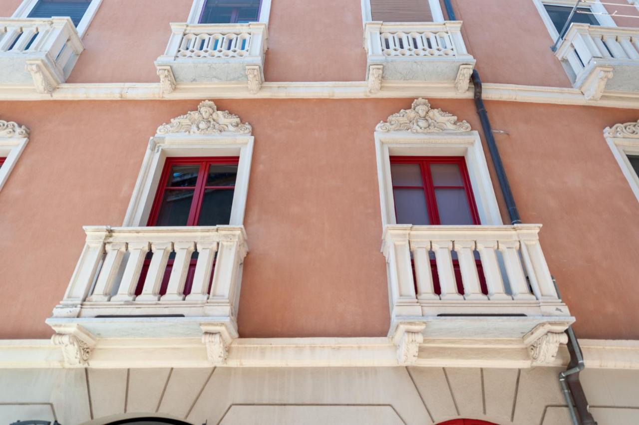 Hotel Domo Sofia Cagliari Zewnętrze zdjęcie